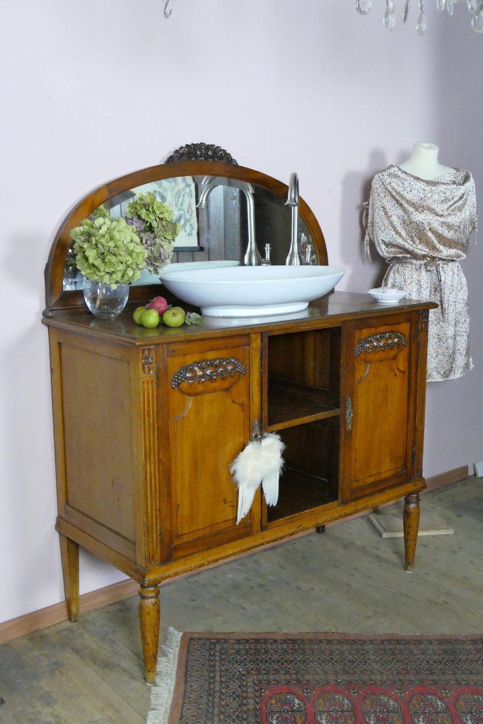 Wasserheimat-handgemachte-Möbel-Vintage-Badmöbel
